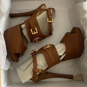 Michael Kors Mackenzie Sandal